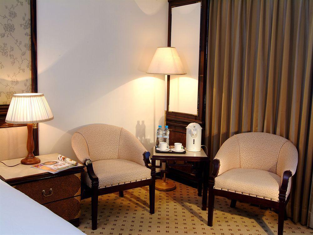 King'S Town Hotel Kaohsiung Dış mekan fotoğraf
