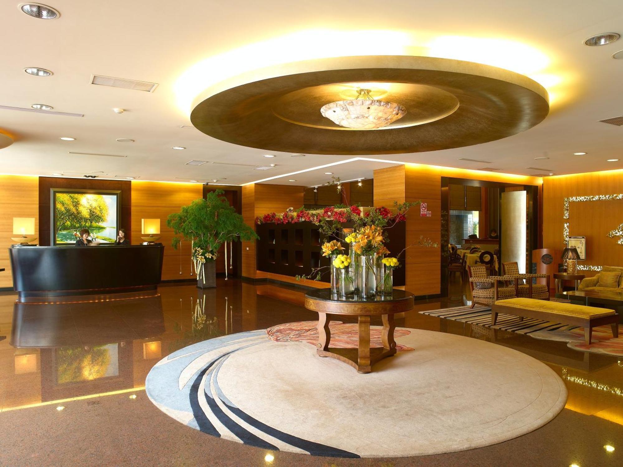 King'S Town Hotel Kaohsiung Dış mekan fotoğraf