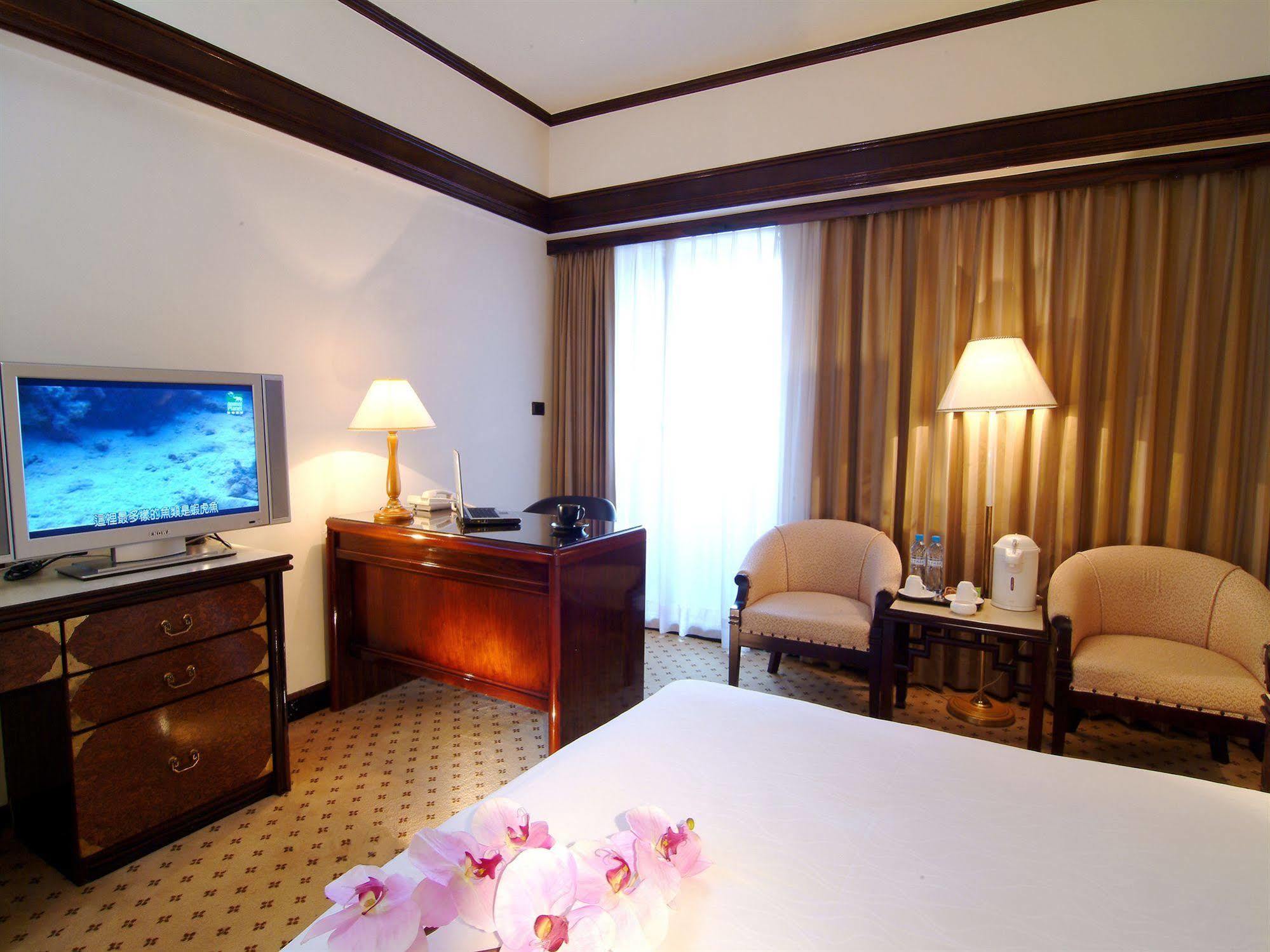 King'S Town Hotel Kaohsiung Dış mekan fotoğraf