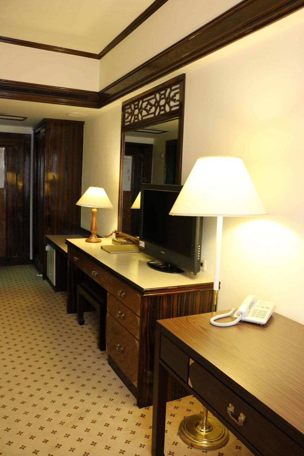 King'S Town Hotel Kaohsiung Dış mekan fotoğraf