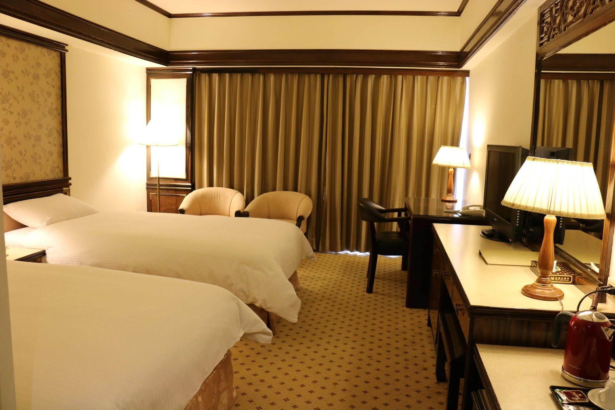 King'S Town Hotel Kaohsiung Dış mekan fotoğraf