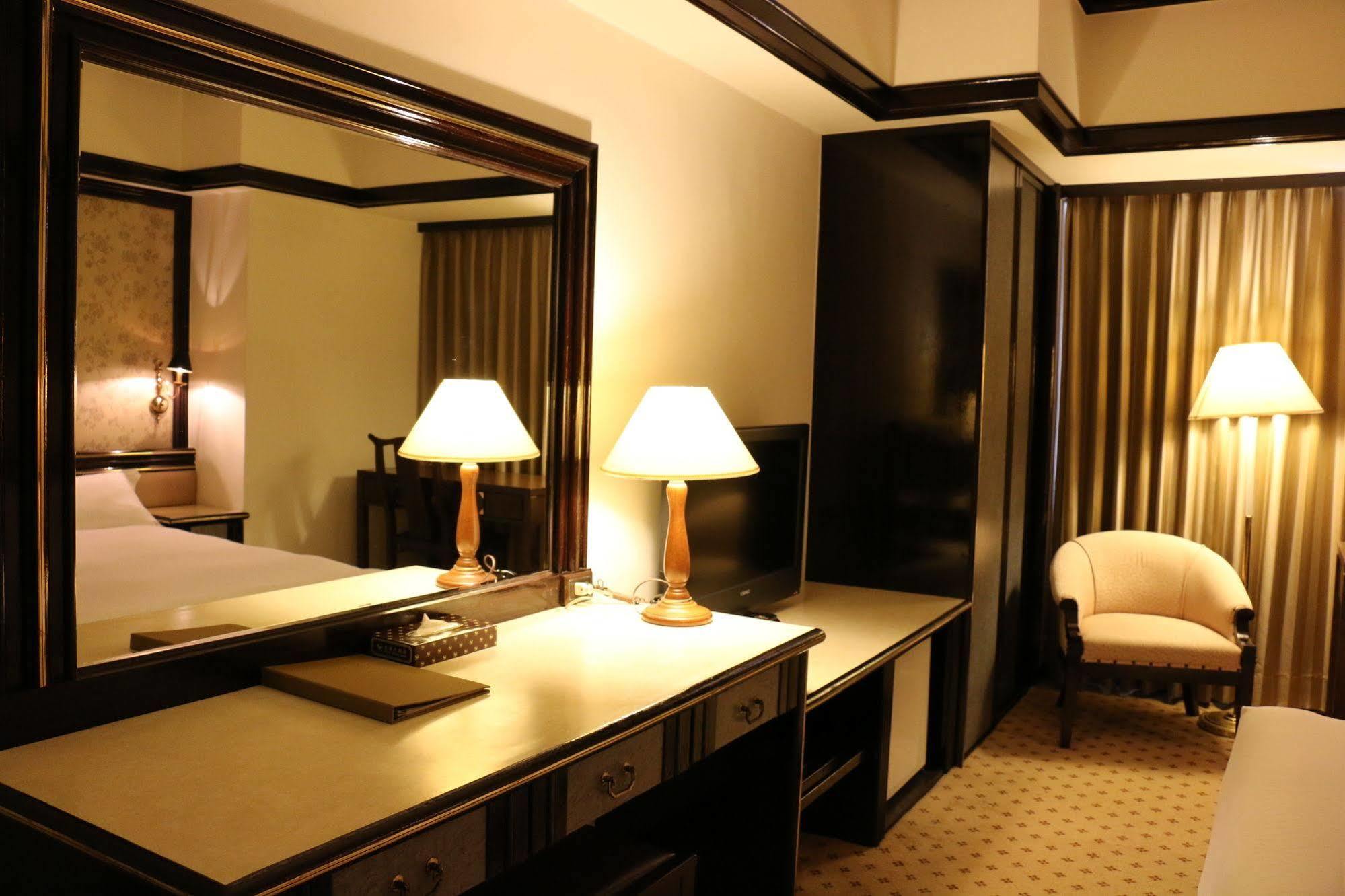 King'S Town Hotel Kaohsiung Dış mekan fotoğraf